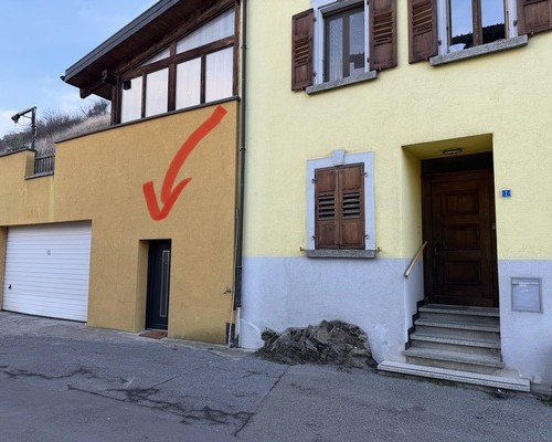 Porte d\'entrée du cabinet => sous la flèche